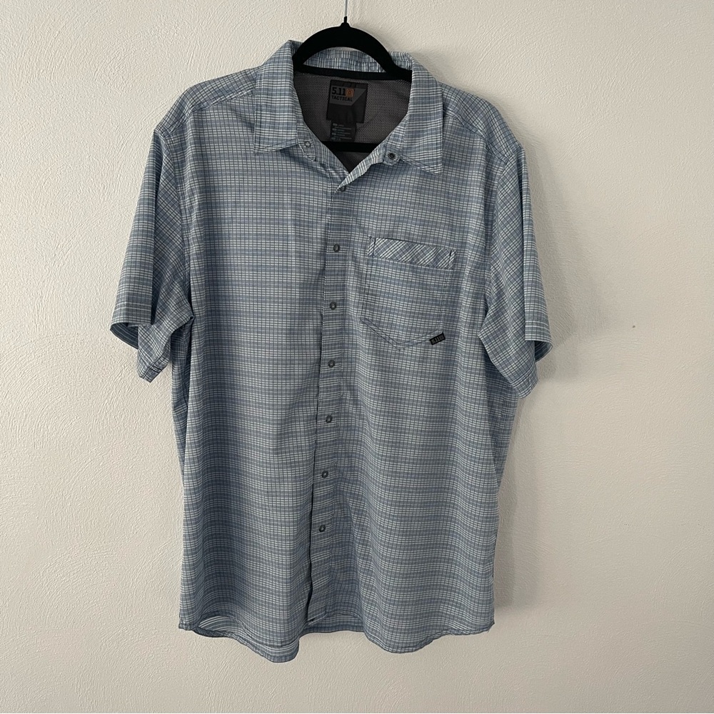 511 Tactical Series Snap Front Plaid blue size large EUC